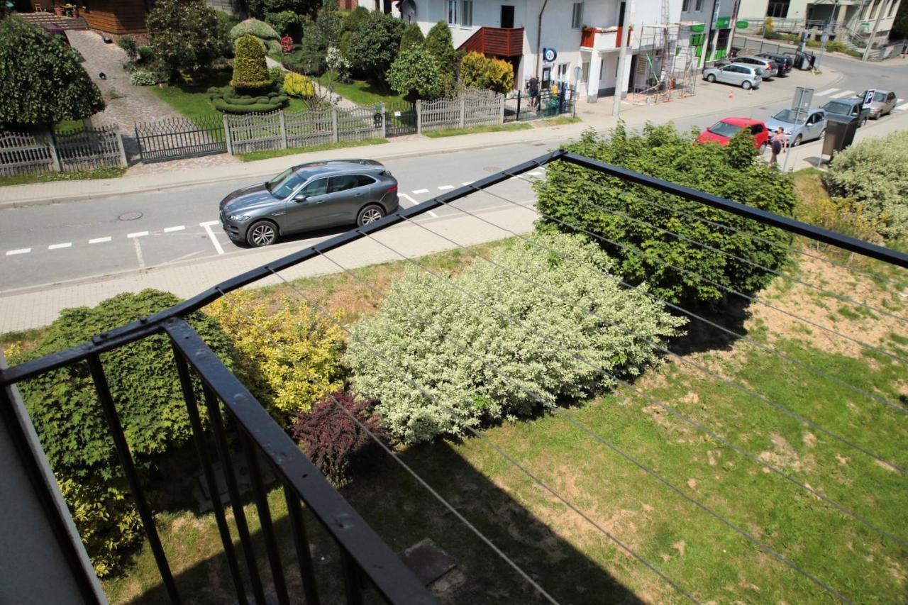 Apartament Ustrzycki Apartment อุสชิกีดอลเน ภายนอก รูปภาพ