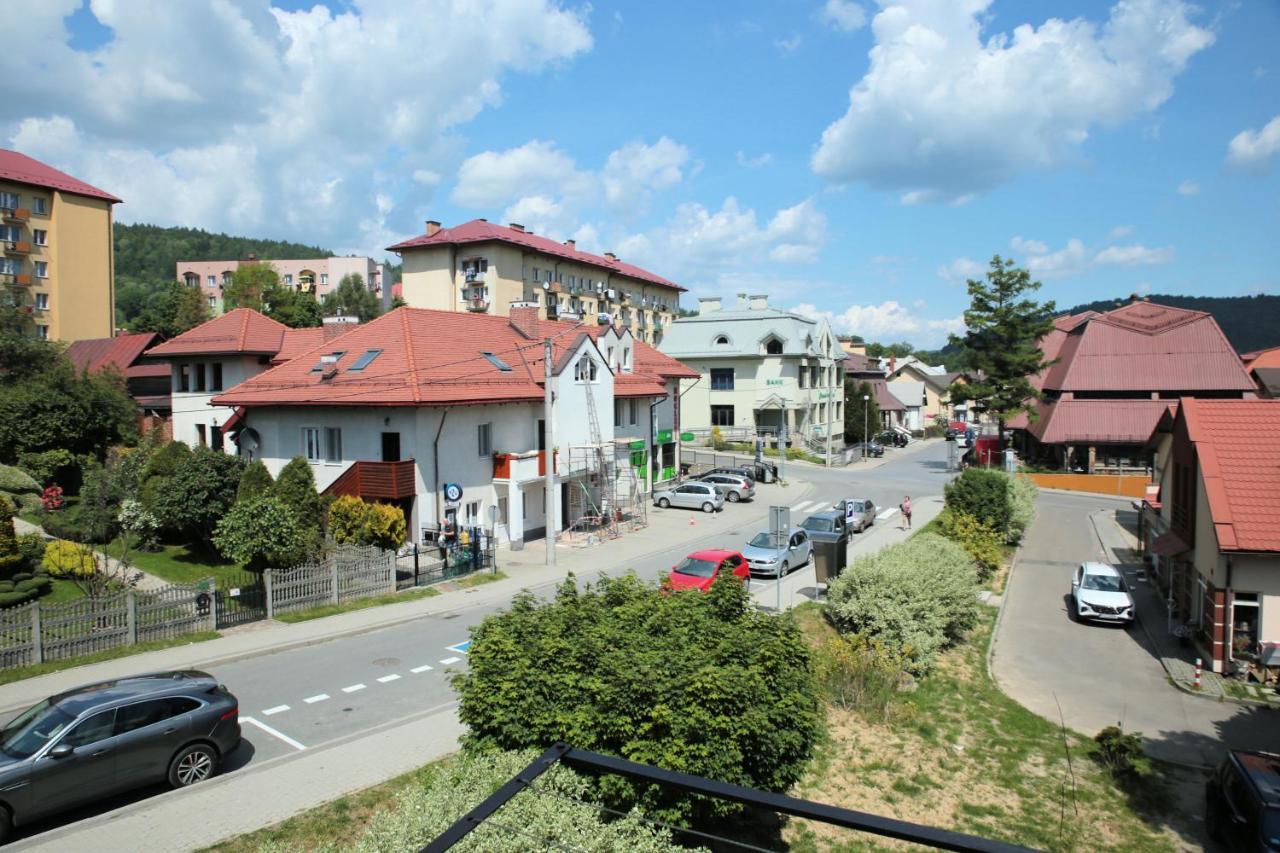 Apartament Ustrzycki Apartment อุสชิกีดอลเน ภายนอก รูปภาพ