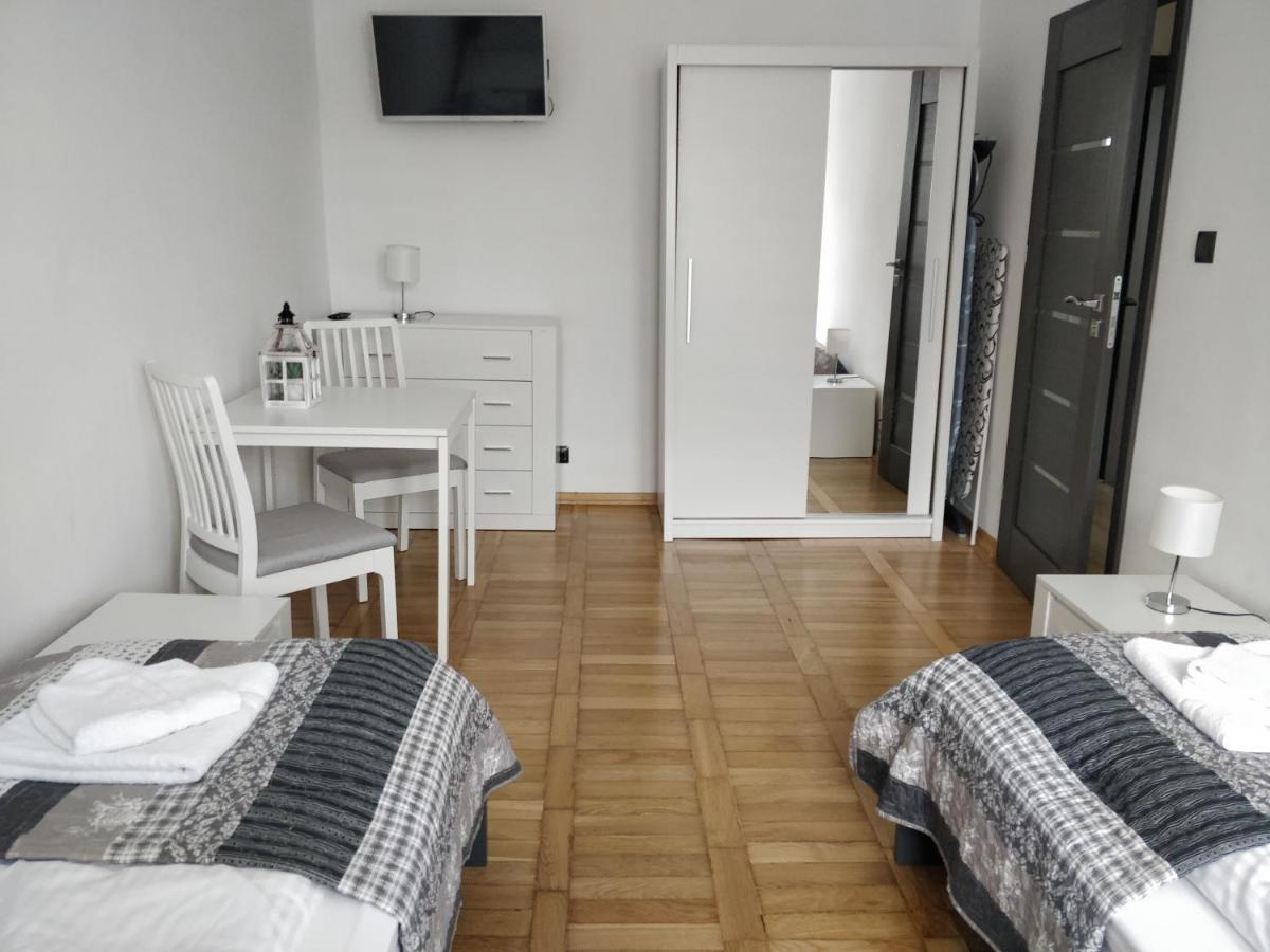 Apartament Ustrzycki Apartment อุสชิกีดอลเน ภายนอก รูปภาพ
